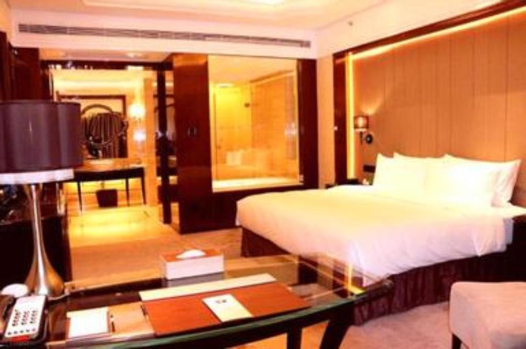 Wyndham Grand Plaza Royale Xianglin Shaoyang Hotel Exterior photo